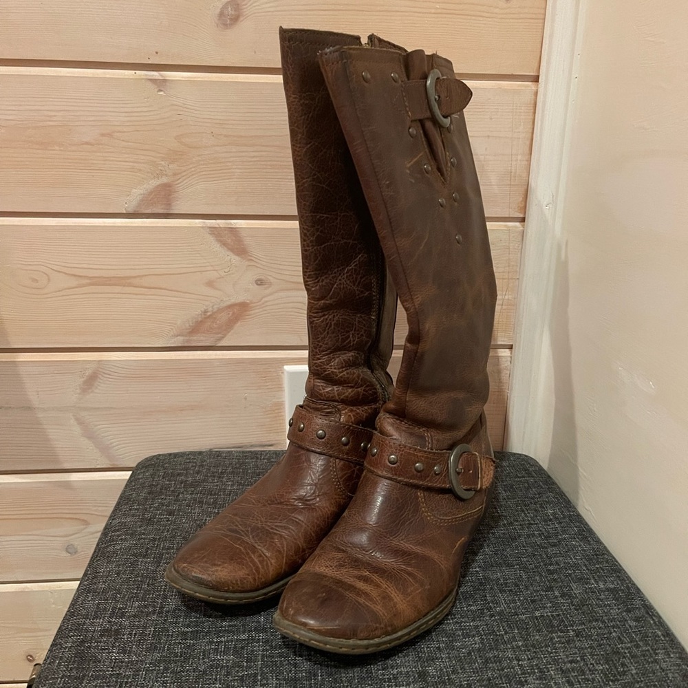 B.O.C. THICK DISTRESSED LEATHER KNEE HIGH RIDING BOOTS - SIZE 6.5